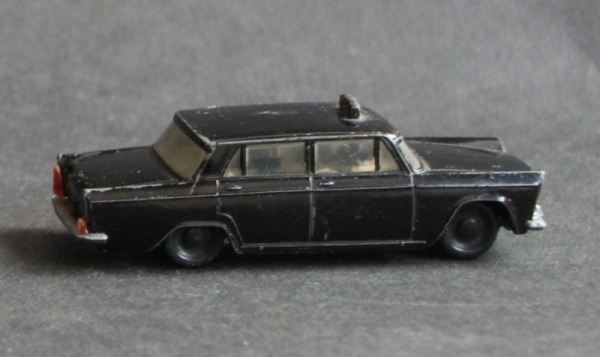 Siku Fiat 1800 Cab V244 DieCast Model 1963 (1472)
